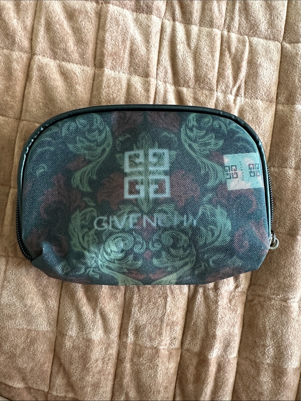 Green and Black Patterned Toiletry Pouch